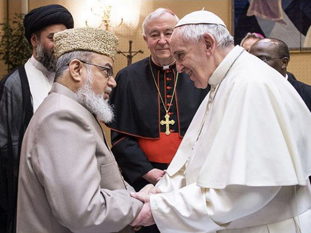 Cardinal-Vincent-Nichols-together-Muhammad-Shahid-Raza-and-Moulana-Syed-Ali-Raza-Rizvi