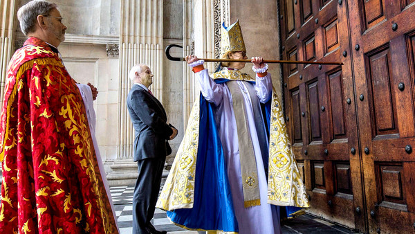 Mandatory Credit: Photo by Rob Pinney/LNP/REX/Shutterstock (9669466a)<br /> The Rt Revd and Rt Hon Dame Sarah Mullally DBE knocks on the door of Saint Paul's Cathedral as she arrives for a service which will install her as the 133rd Bishop of London.<br /> Dame Sarah Mullally DBE Installed as 133rd Bishop of London, UK - 12 May 2018<br /> The service coincides with International Nurses Day, Florence NightingaleÕs birthday, echoing Bishop Sarah's own former career in the NHS as a nurse, including as Chief Nursing Officer, before her ordination./Rex_Dame_Sarah_Mullally_DBE_Installed_as_133rd_9669466A/1805121706